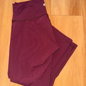 magenta cropped lululemon leggings